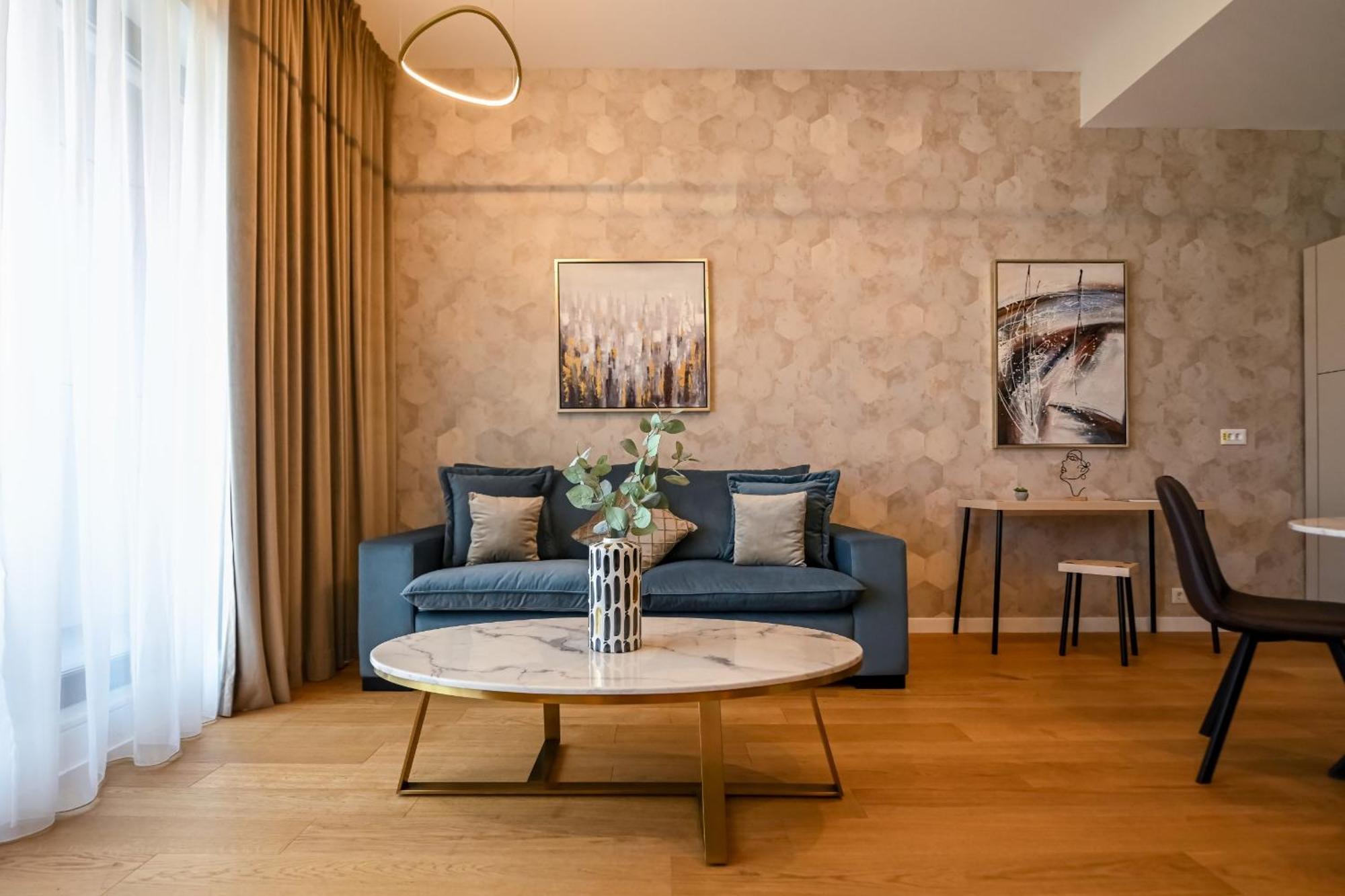 One Verdi Park Exclusive Apartments - Panoramic View & Private Parking Букурещ Стая снимка