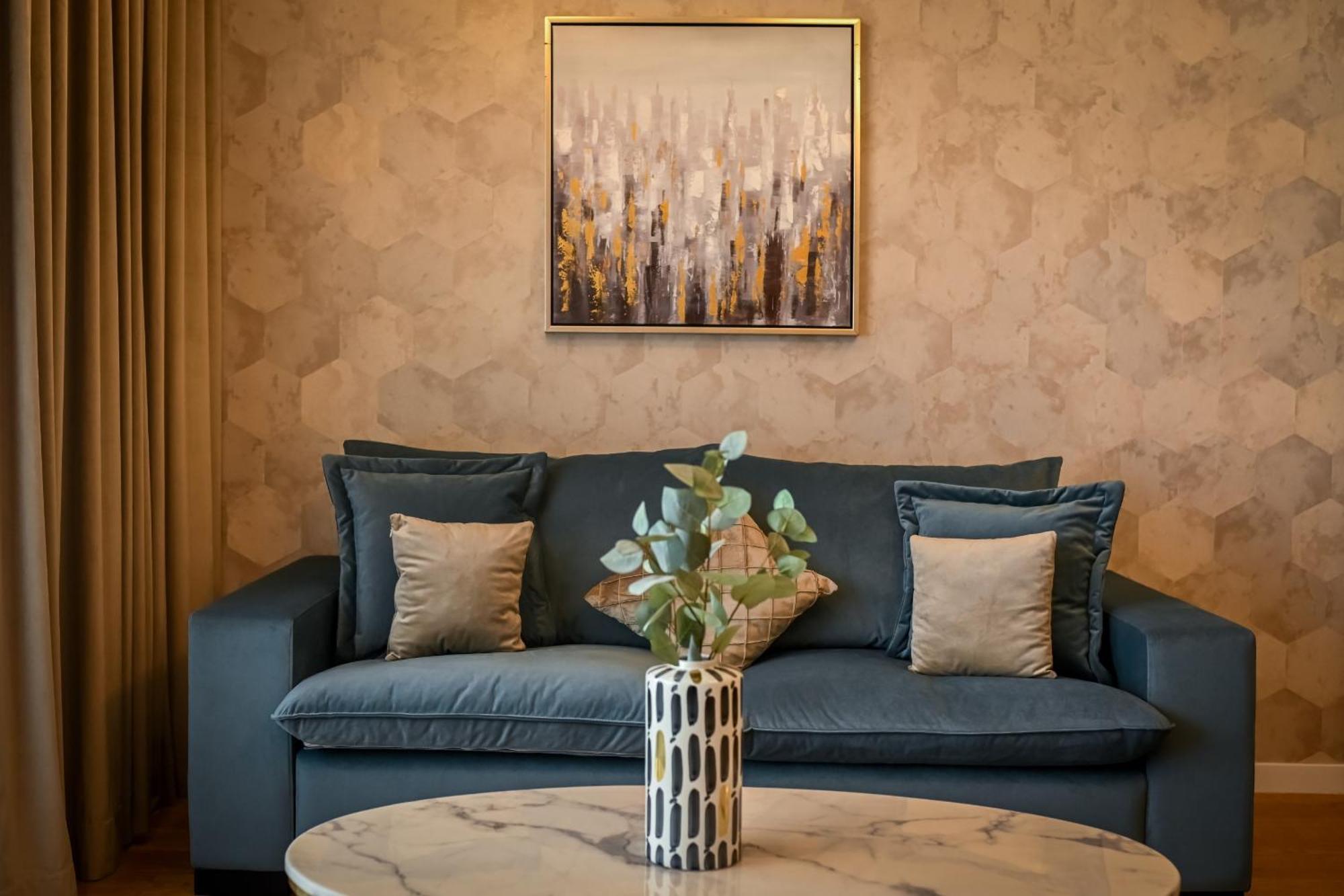 One Verdi Park Exclusive Apartments - Panoramic View & Private Parking Букурещ Стая снимка