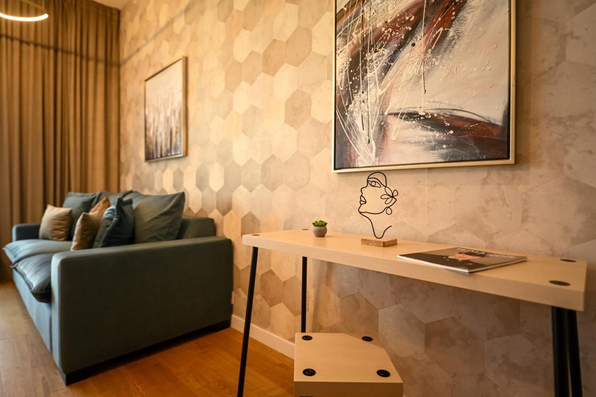 One Verdi Park Exclusive Apartments - Panoramic View & Private Parking Букурещ Стая снимка
