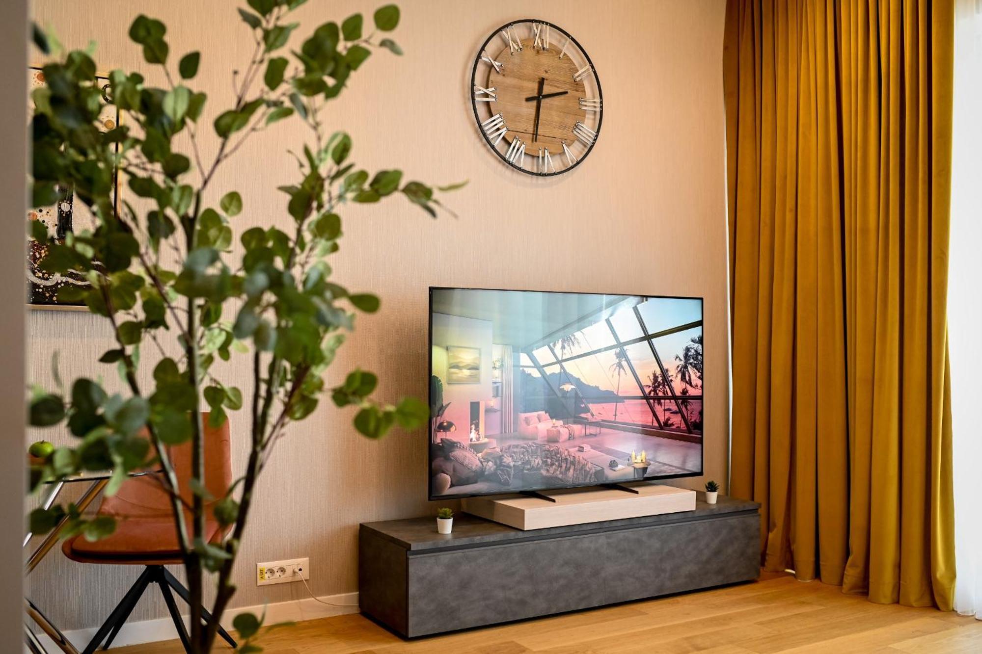 One Verdi Park Exclusive Apartments - Panoramic View & Private Parking Букурещ Стая снимка